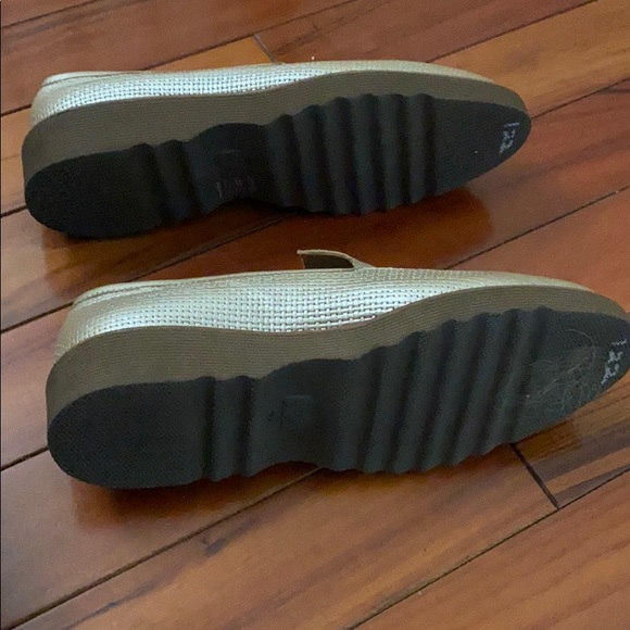Aquatalia Gold Platinum metallic loafer - Picture 4 of 5